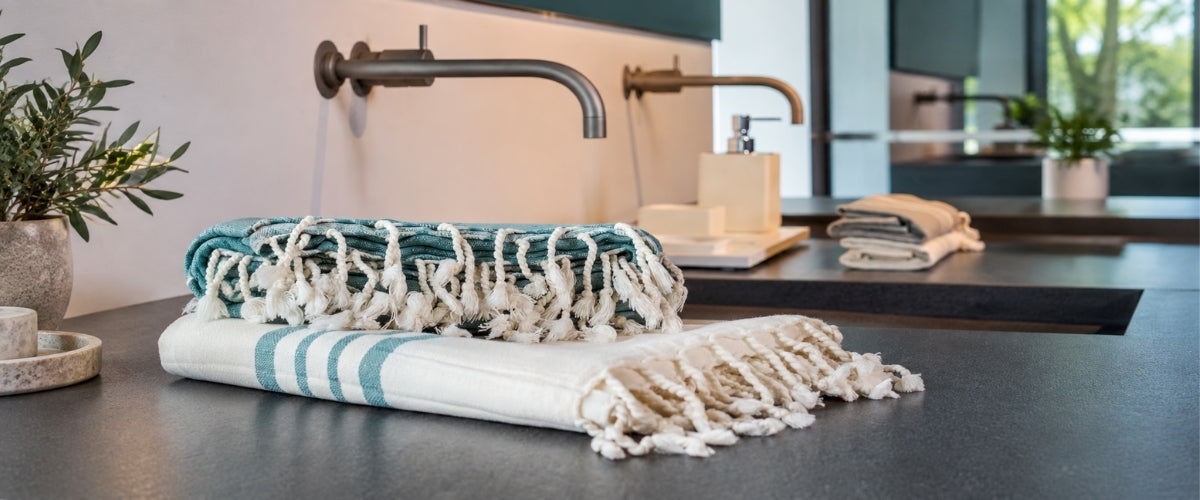 Hammam handdoeken in de badkamer, licht en veelzijdig voor thuis, sauna en vakantie