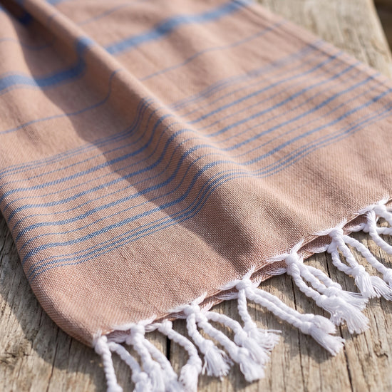 2 kleuren hamamdoek bruin/marineblauw - detail