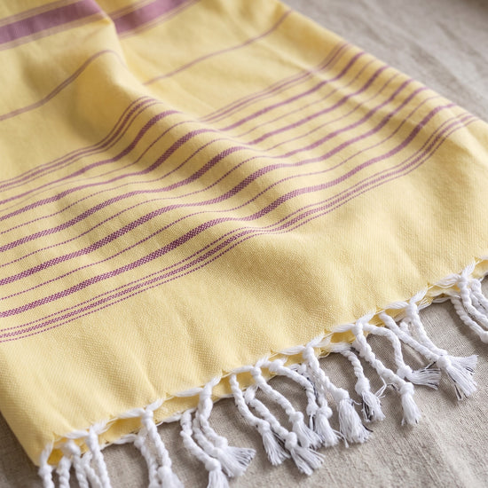 2 kleuren hamamdoek geel/framboos - detail