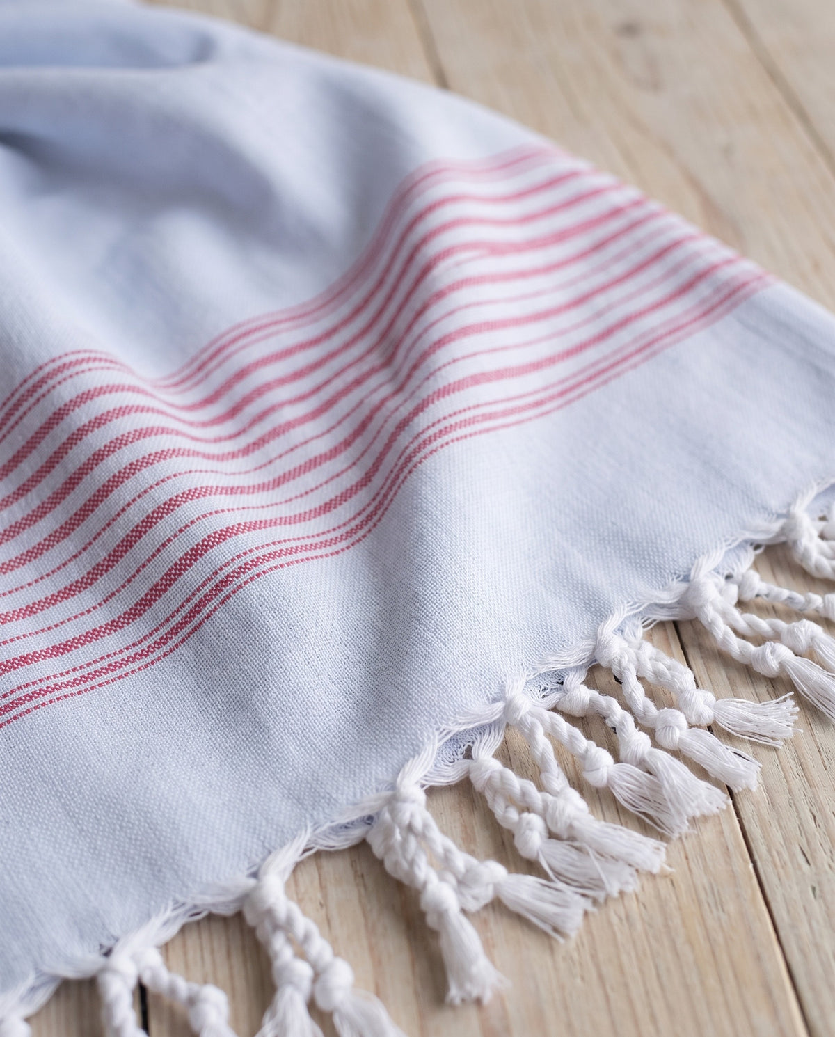 2 kleuren hamamdoek lichtblauw/robijnrood - detail