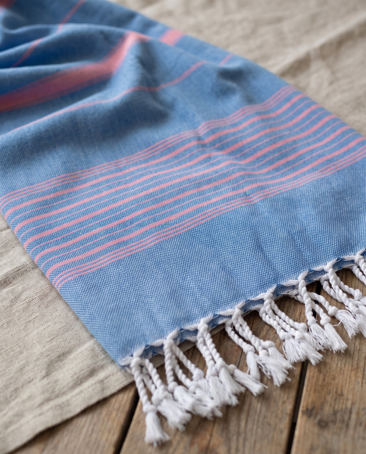 2 kleuren hamamdoek mediteraanblauw/zuurstokroze - detail