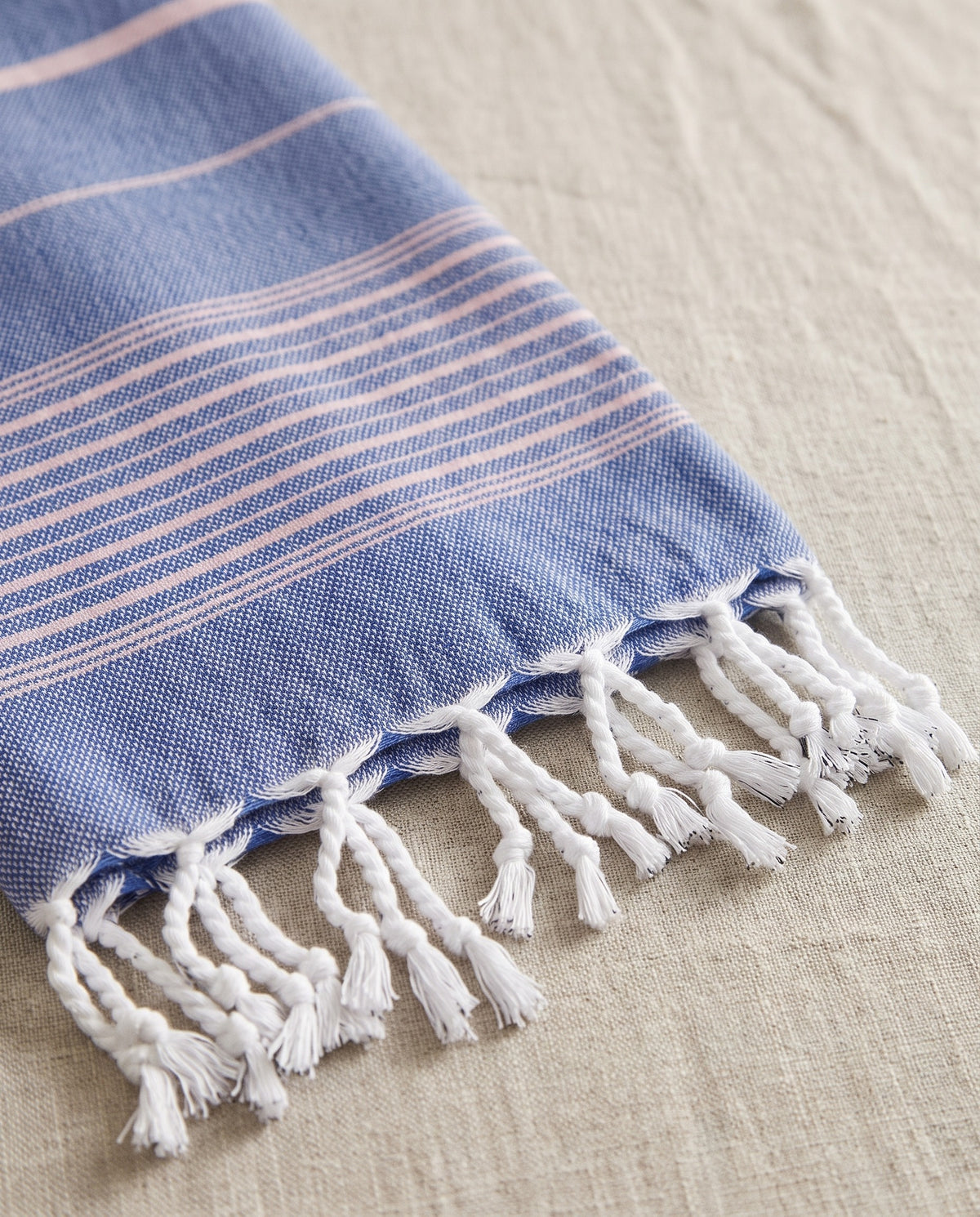 2 kleuren hamamdoek parlementblauw/poederroze - detail