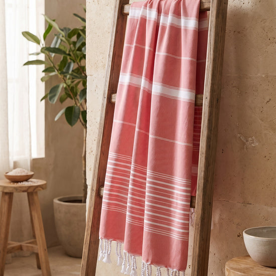 2 kleuren hamamdoek steenrood/roze - sfeer