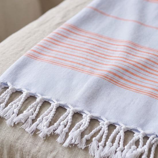 2 kleuren XXL hamamdoek lichtblauw/mandarijn - detail