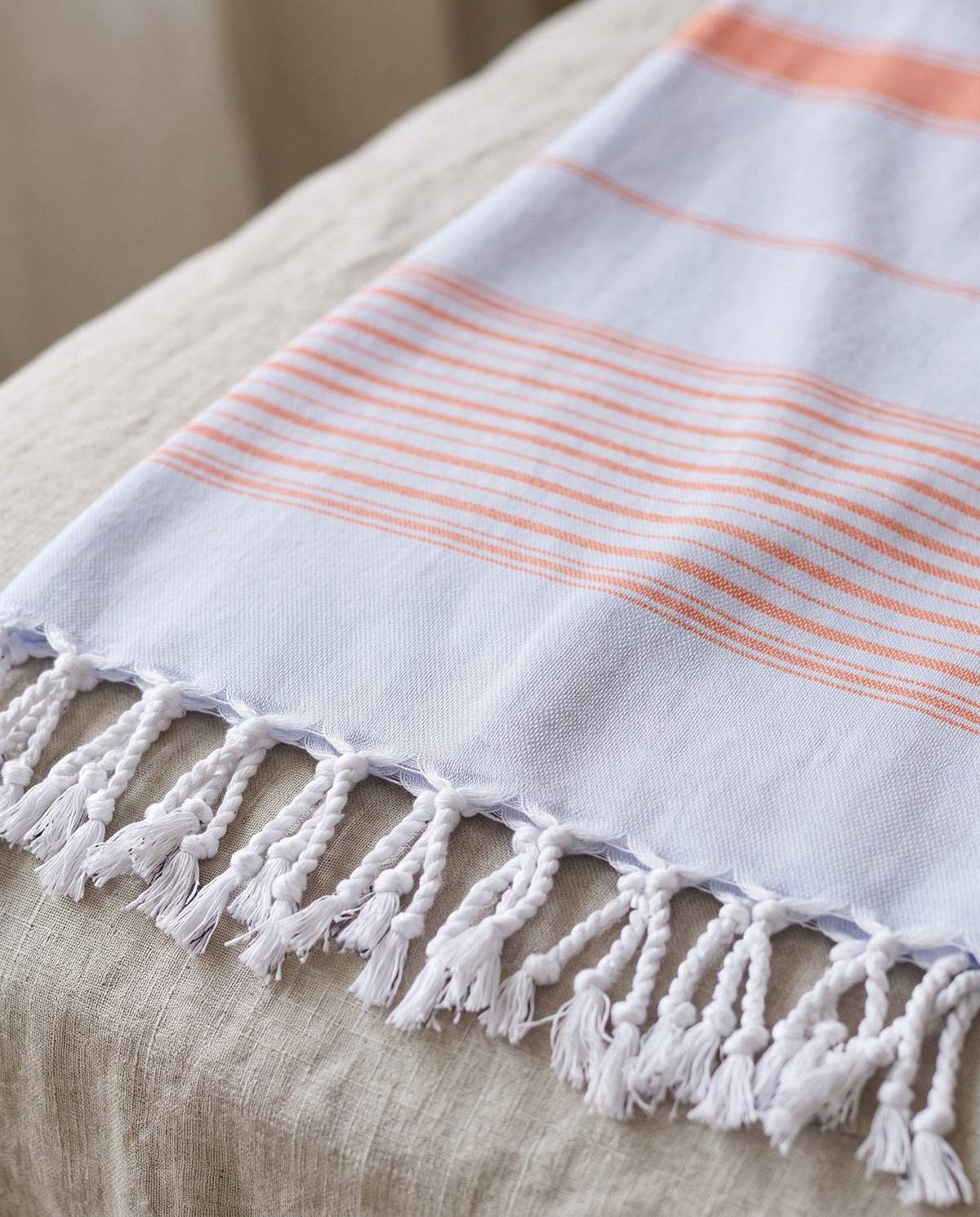 2 kleuren XXL hamamdoek lichtblauw/mandarijn - detail