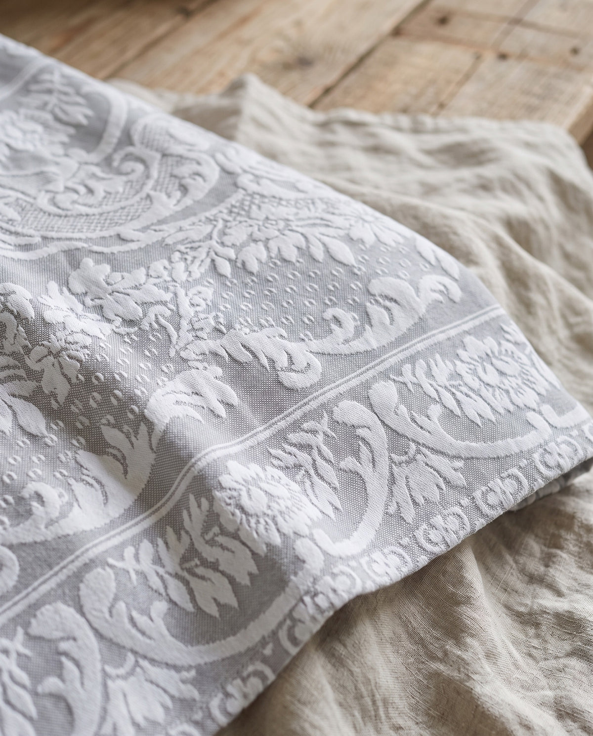 beddensprei Ince grijs - detail