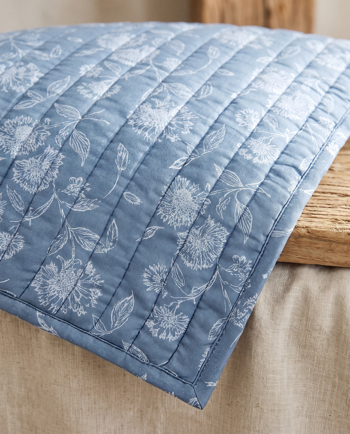 damast beddensprei blauw - detail