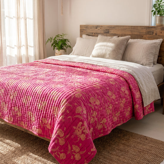 damast beddensprei roze - sfeer
