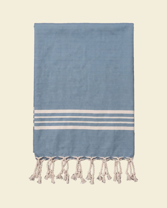 gastendoek Krem Sultan air blue - op kleur