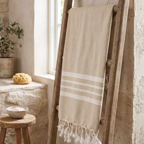 gastendoek Krem Sultan beige - sfeer