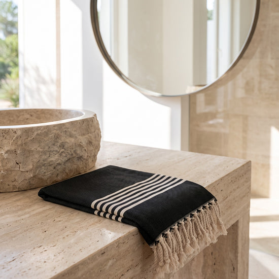 gastendoek Krem Sultan black - sfeer