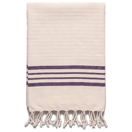gastendoek Krem Sultan natural dark purple - vrijstaand