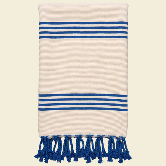 gastendoek Krem Sultan natural royal blue - op kleur