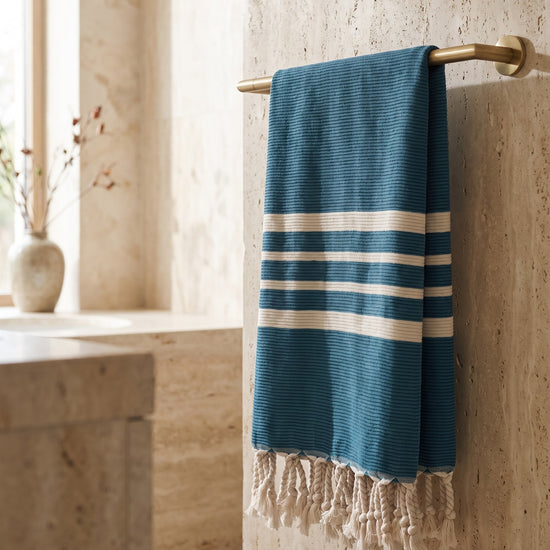 gastendoek Krem Sultan petrol blue - sfeer