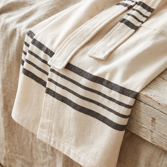 gevoerde hamam badjas Krem Sultan natural black - detail
