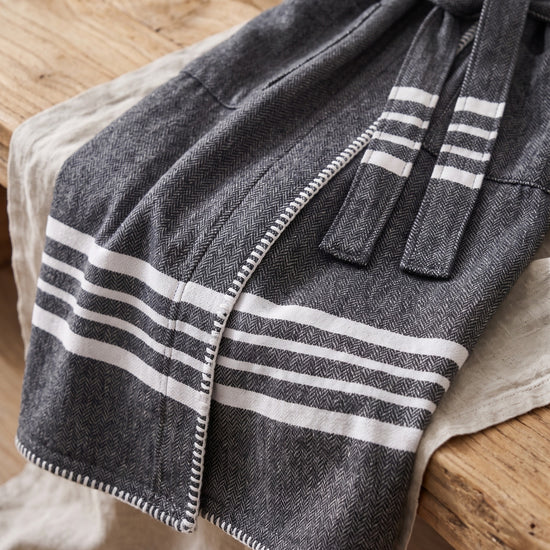 hamam badjas Krem Sultan black met farmer stitch - detail