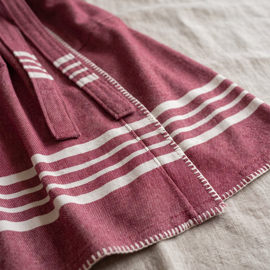 hamam badjas Krem Sultan bordeaux met farmer stitch - detail