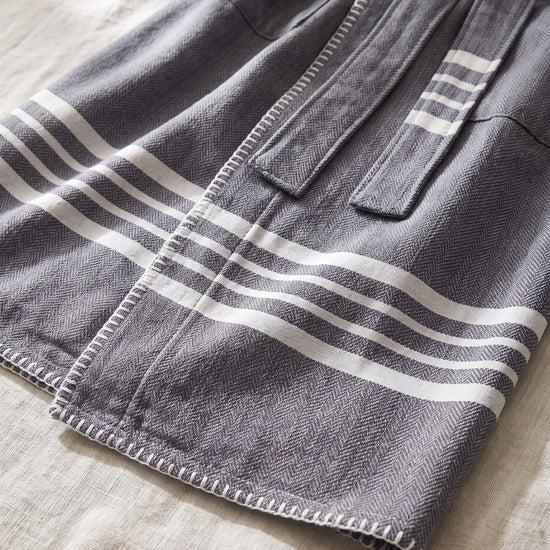 hamam badjas Krem Sultan dark grey met farmer stitch - detail