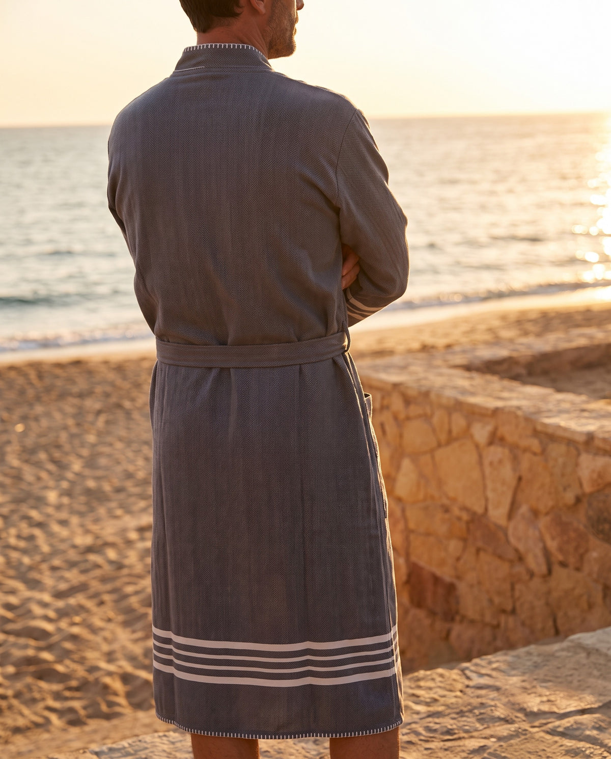 hamam badjas Krem Sultan dark grey met farmer stitch - sfeer