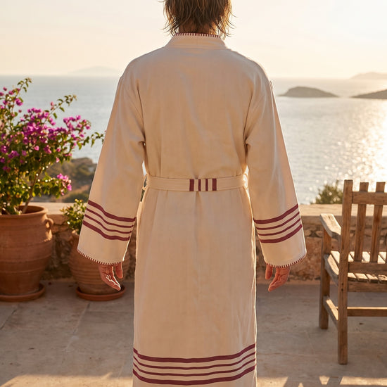 hamam badjas Krem Sultan natural bordeaux met farmer stitch - sfeer