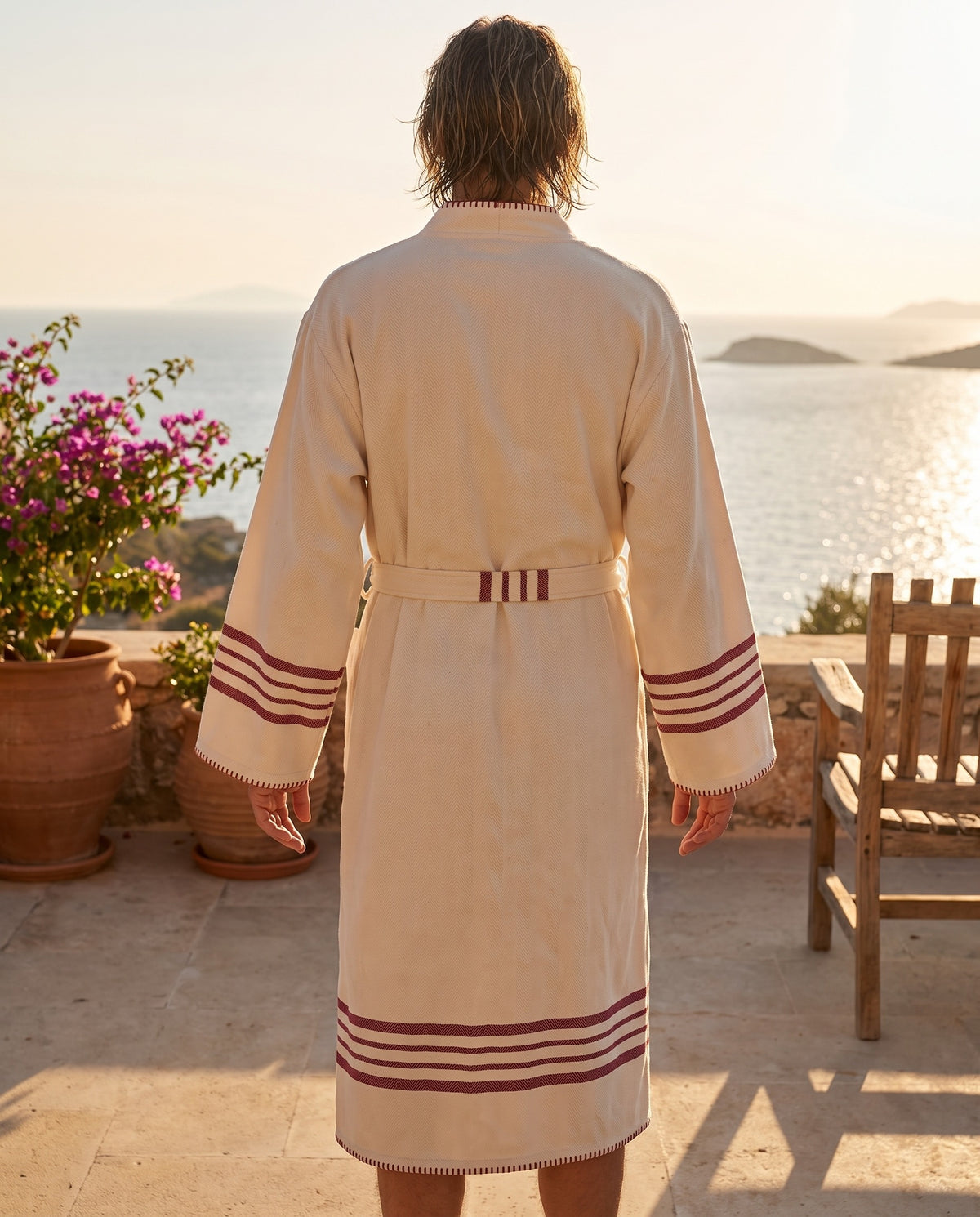 hamam badjas Krem Sultan natural bordeaux met farmer stitch - sfeer
