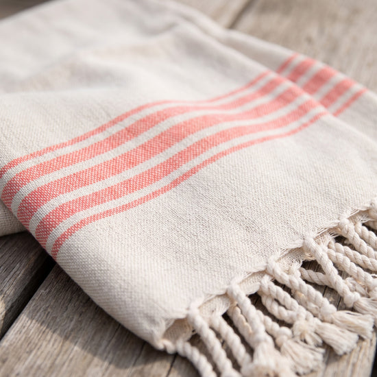 hamam gastendoek linnen koraalrood - detail
