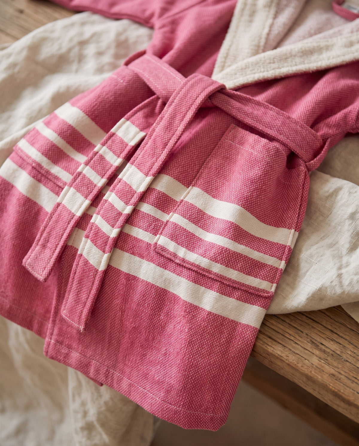 hamam kinderbadjas fuchsia - detail