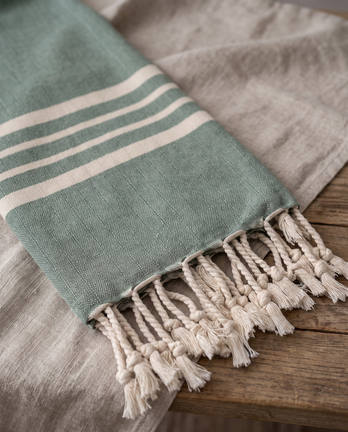 hamamdoek Krem Sultan XXL almond green - detail