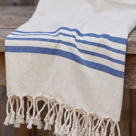 hamamdoek Krem Sultan XXL natural royal blue - detail