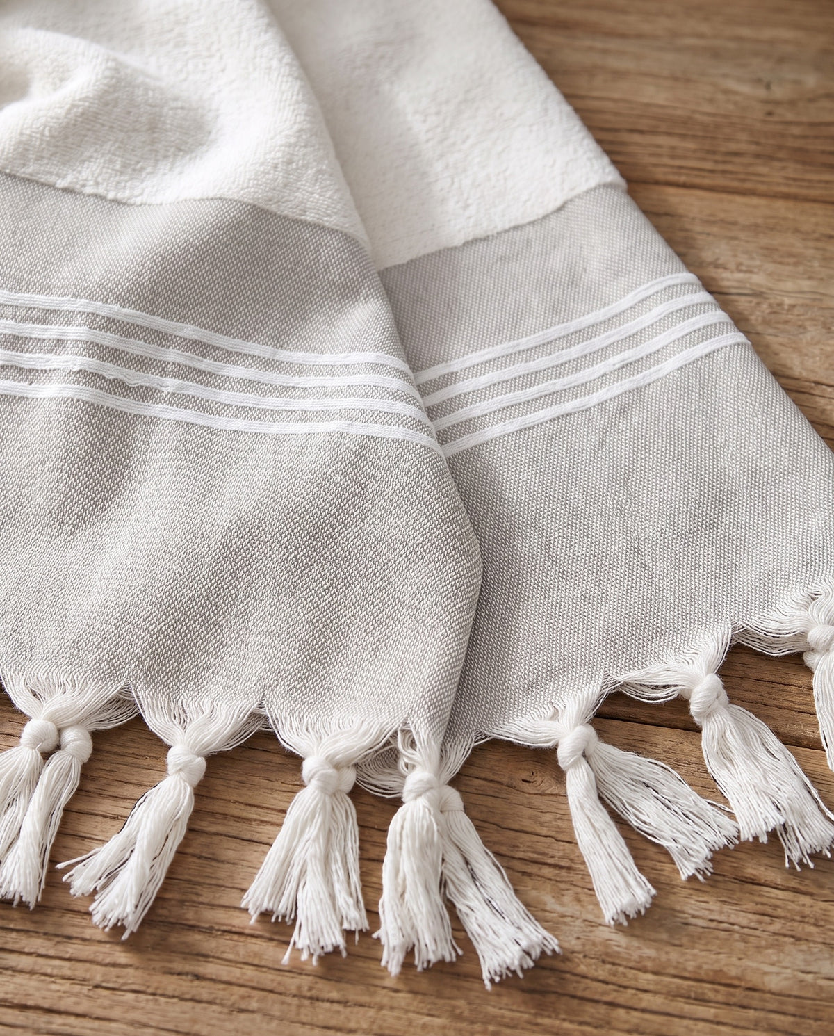 hamamdoek met badstof grijsbeige - detail