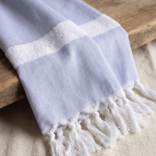 hamamdoek met badstof lavendelblauw - detail