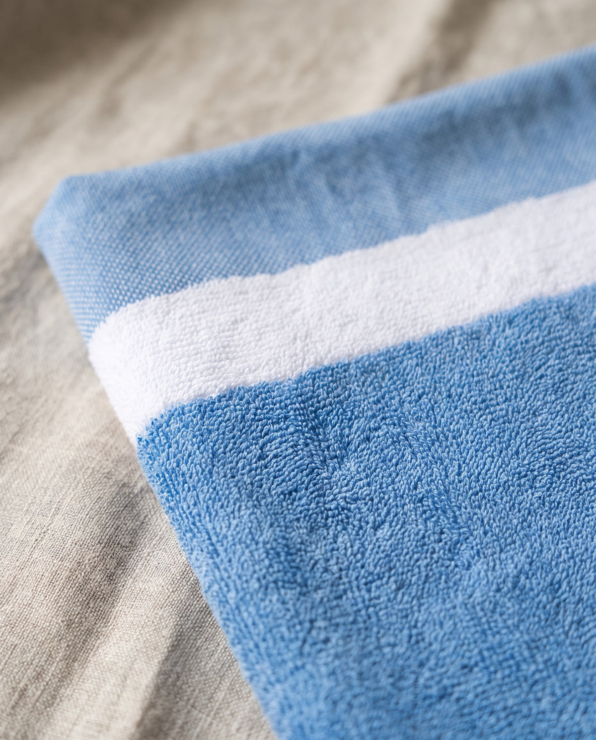 hamamdoek met badstof oceaanblauw - detail