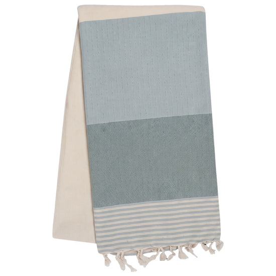 Hamamdoek Sultan Bicolore XL - light blue / almond green - vrijstaand