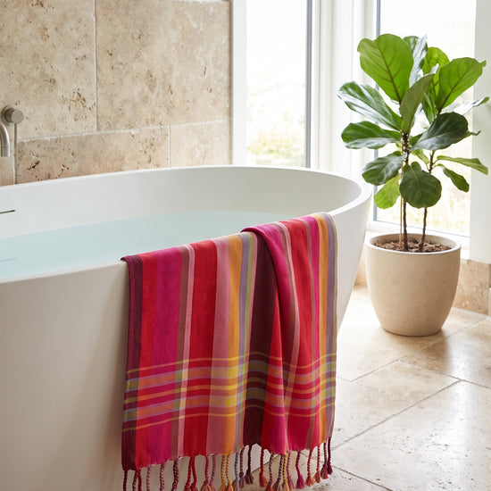 Kikoy strandlaken Kitale mixed stripes 170x95cm - sfeer