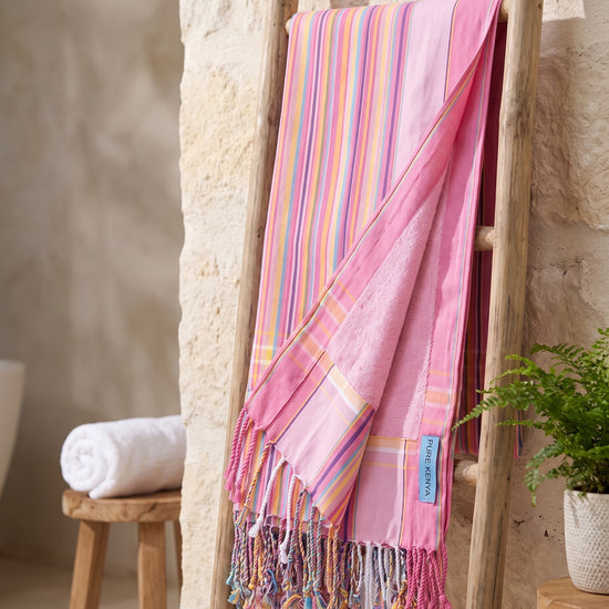 kikoy strandlaken sweet pink stripes - sfeer