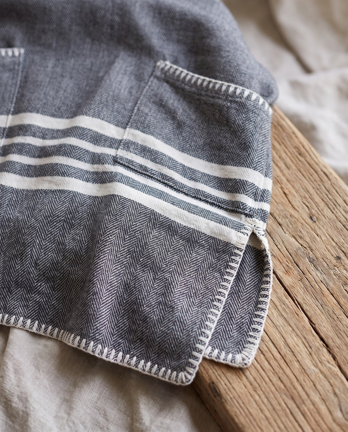 kinder strandponcho dark grey - detail