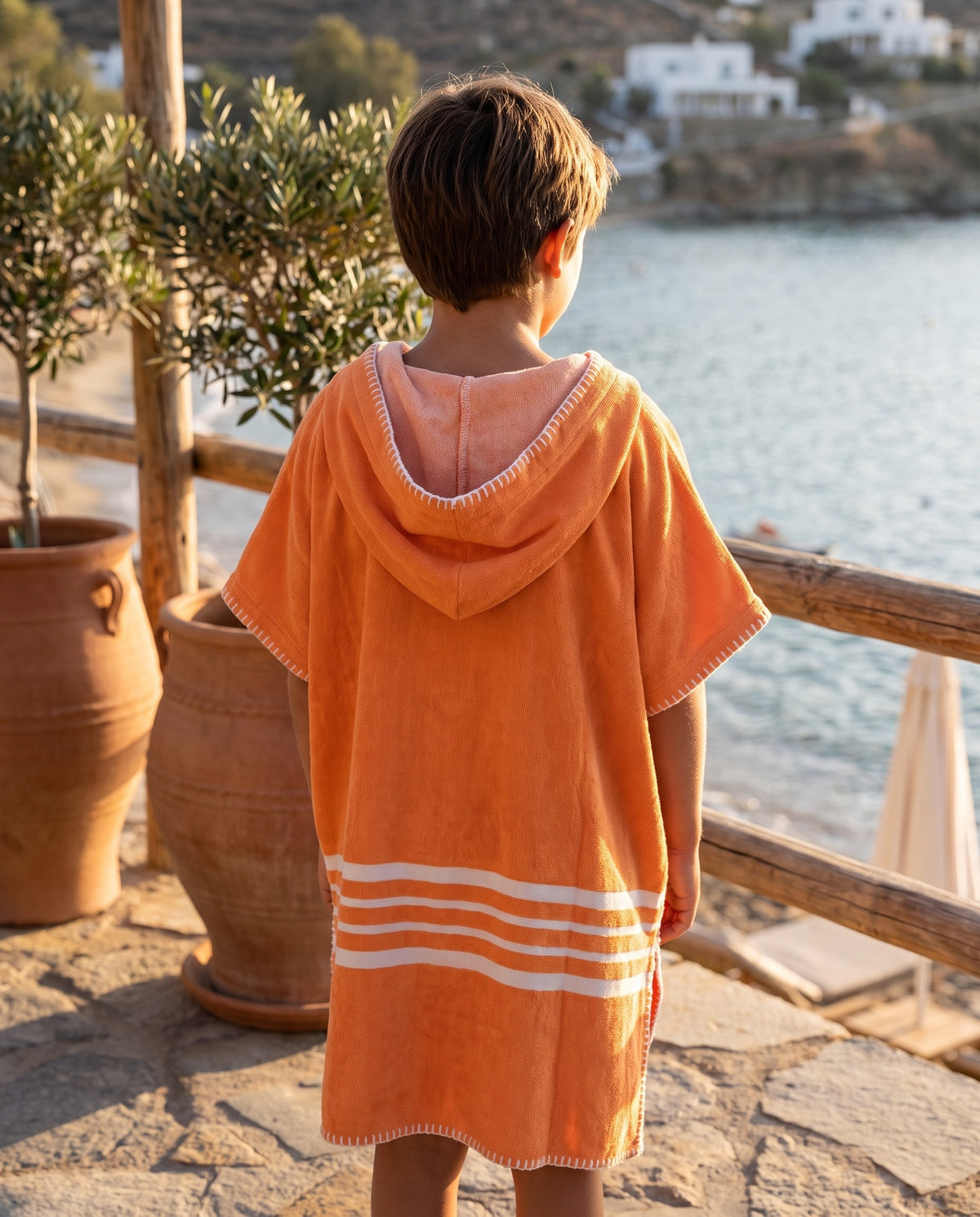 kinder strandponcho orange - sfeer