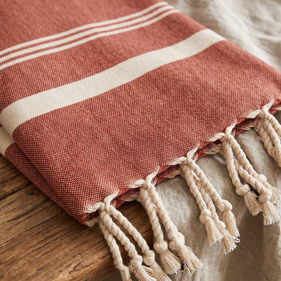 kleine hamamdoek Krem Sultan brick red - detail