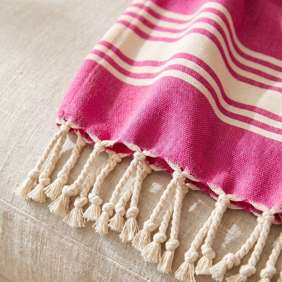 kleine hamamdoek Krem Sultan fuchsia - detail