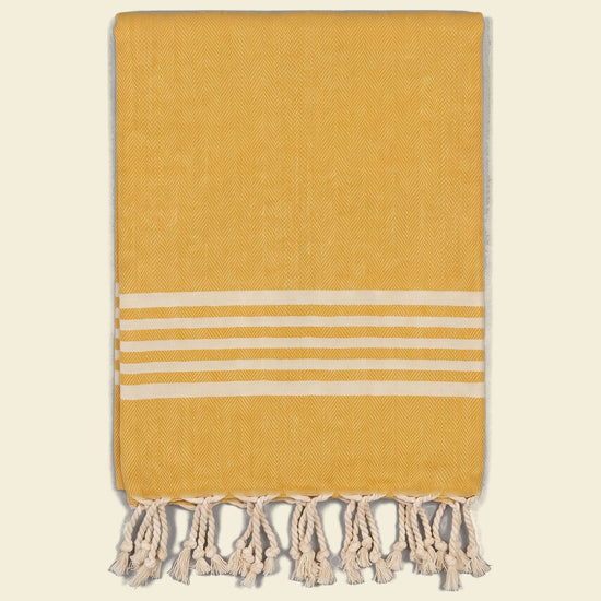 kleine hamamdoek Krem Sultan mustard yellow - op kleur