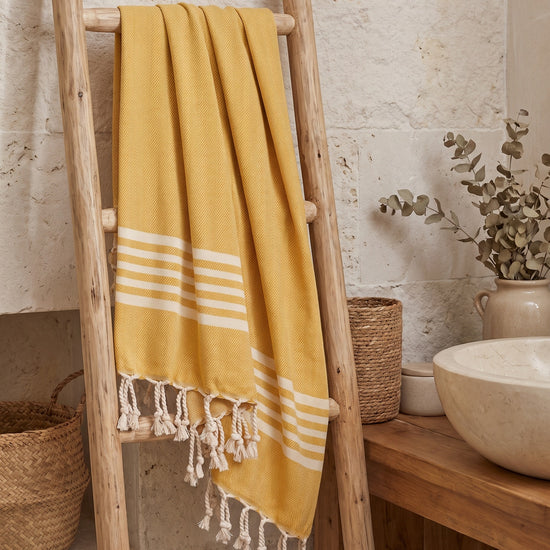 kleine hamamdoek Krem Sultan mustard yellow - sfeer