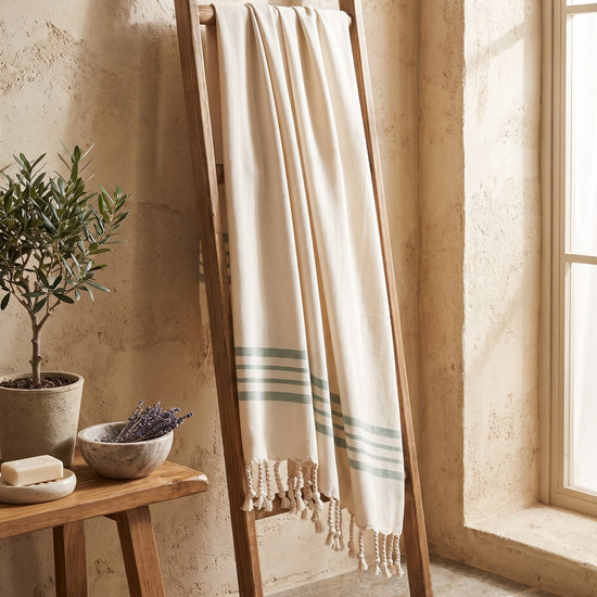 kleine hamamdoek Krem Sultan natural almond green - sfeer