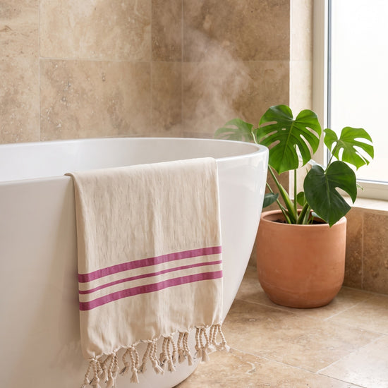 kleine hamamdoek Krem Sultan natural fuchsia - sfeer