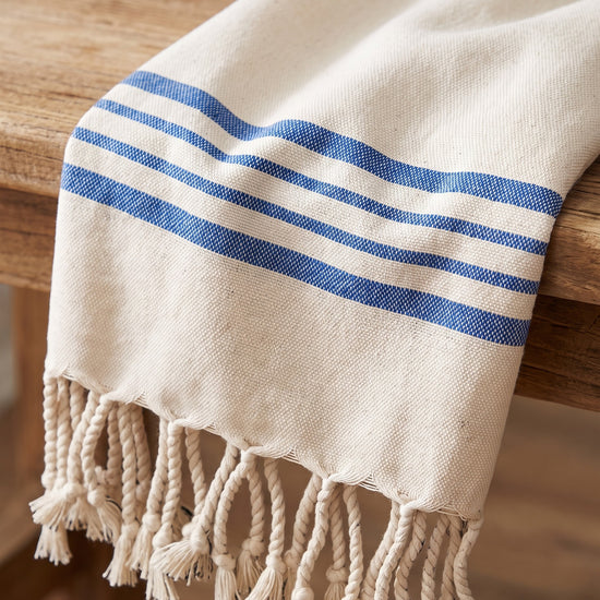 kleine hamamdoek Krem Sultan natural royal blue - detail