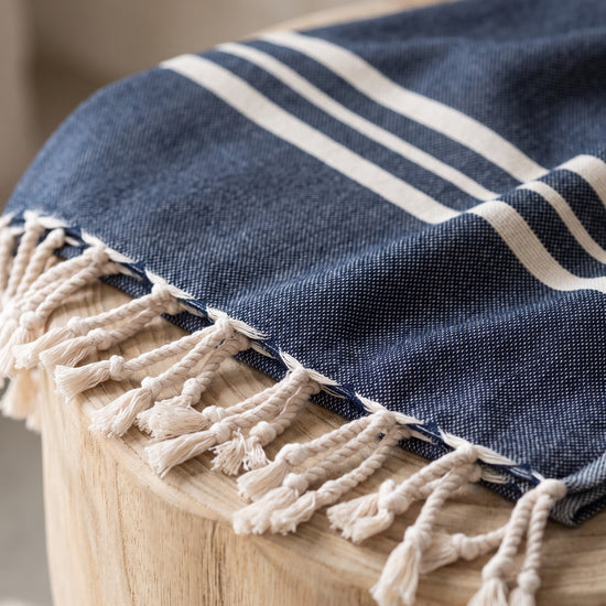 kleine hamamdoek Krem Sultan navy - detail