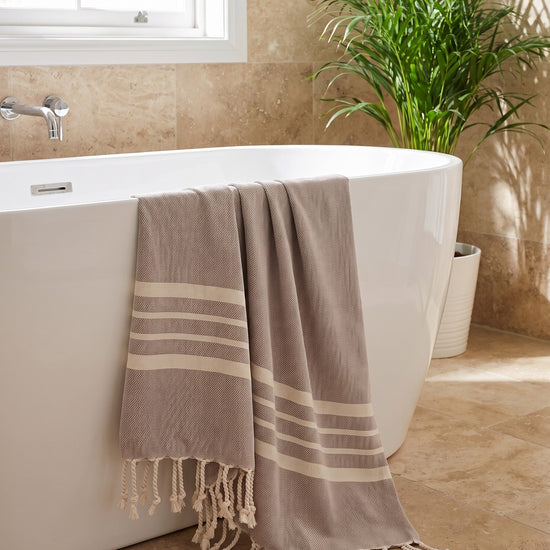kleine hamamdoek Krem Sultan taupe - sfeer