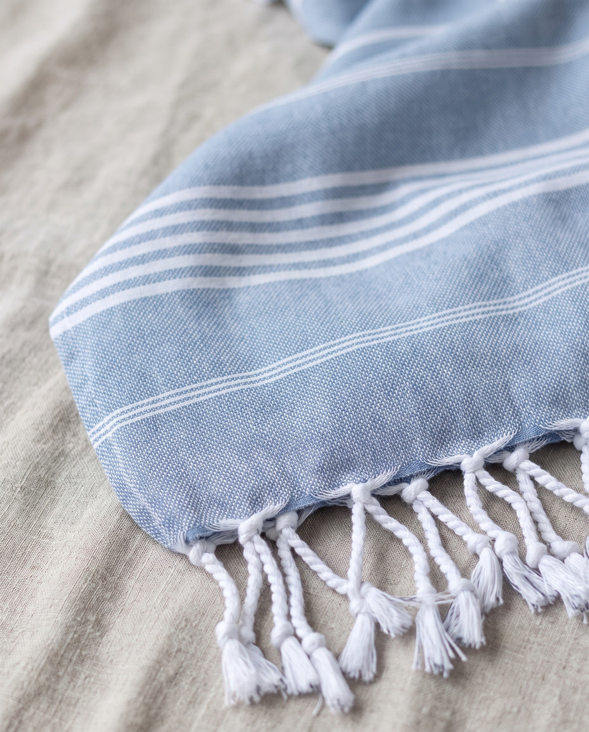 kleine hamamdoek Leyla air blue - detail