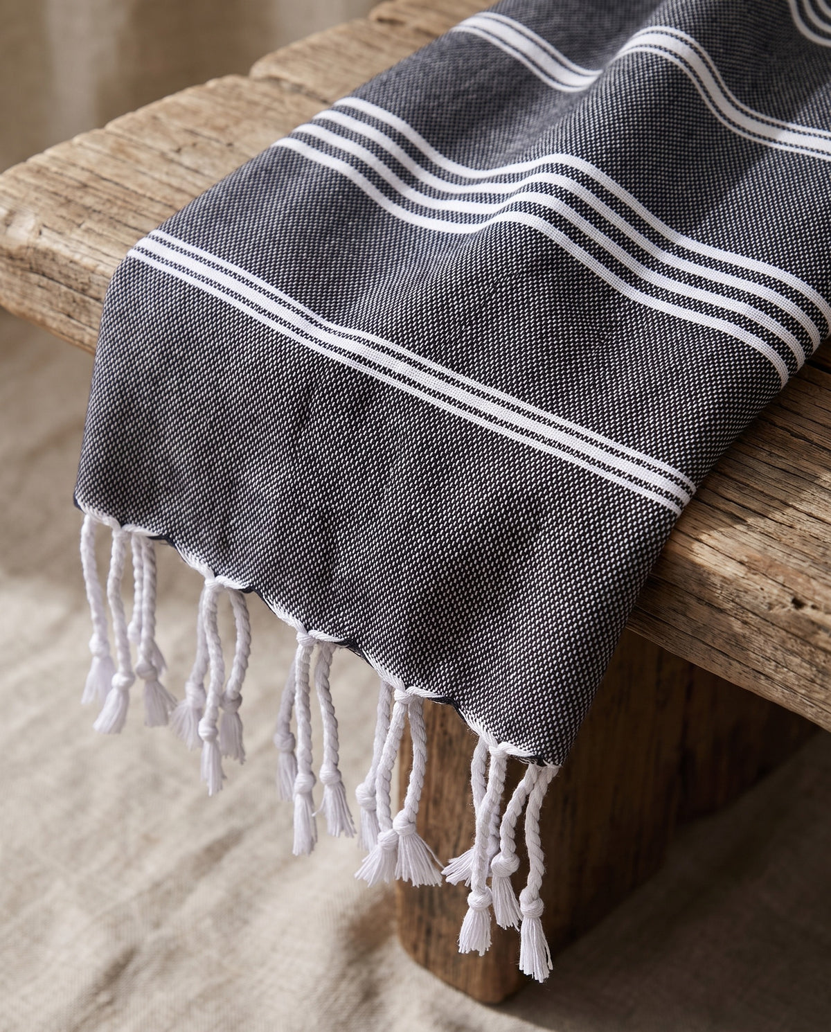 kleine hamamdoek Leyla black - detail