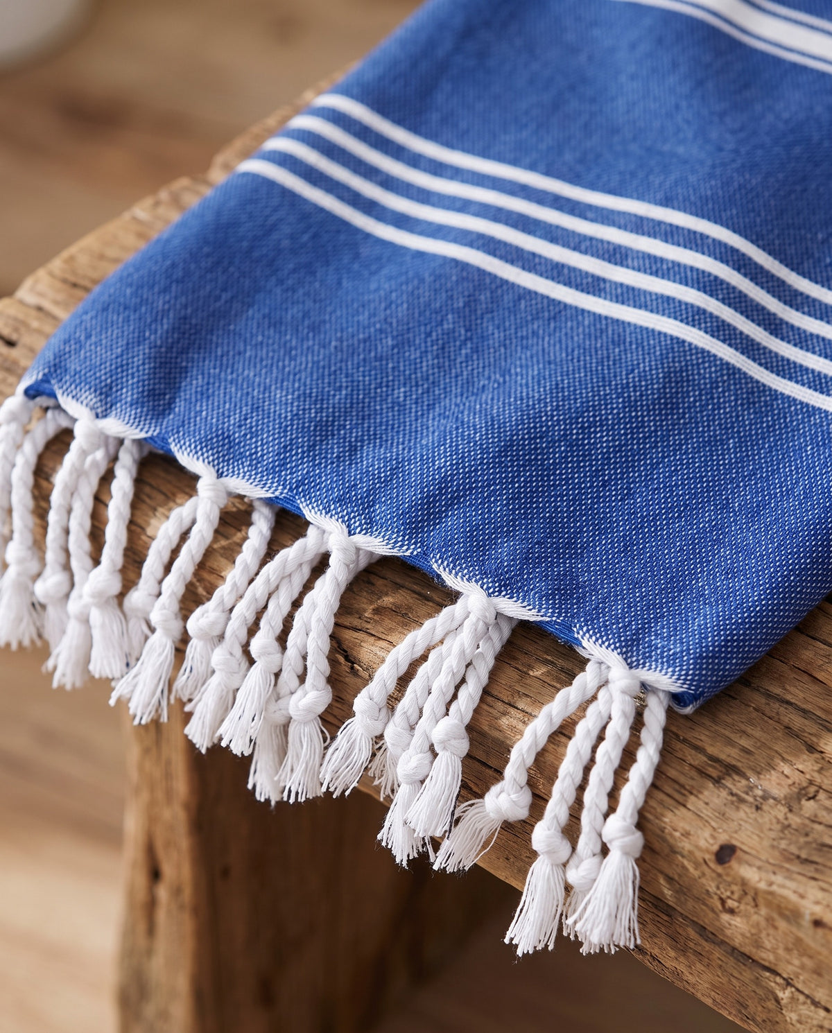 kleine hamamdoek Leyla royal blue - detail