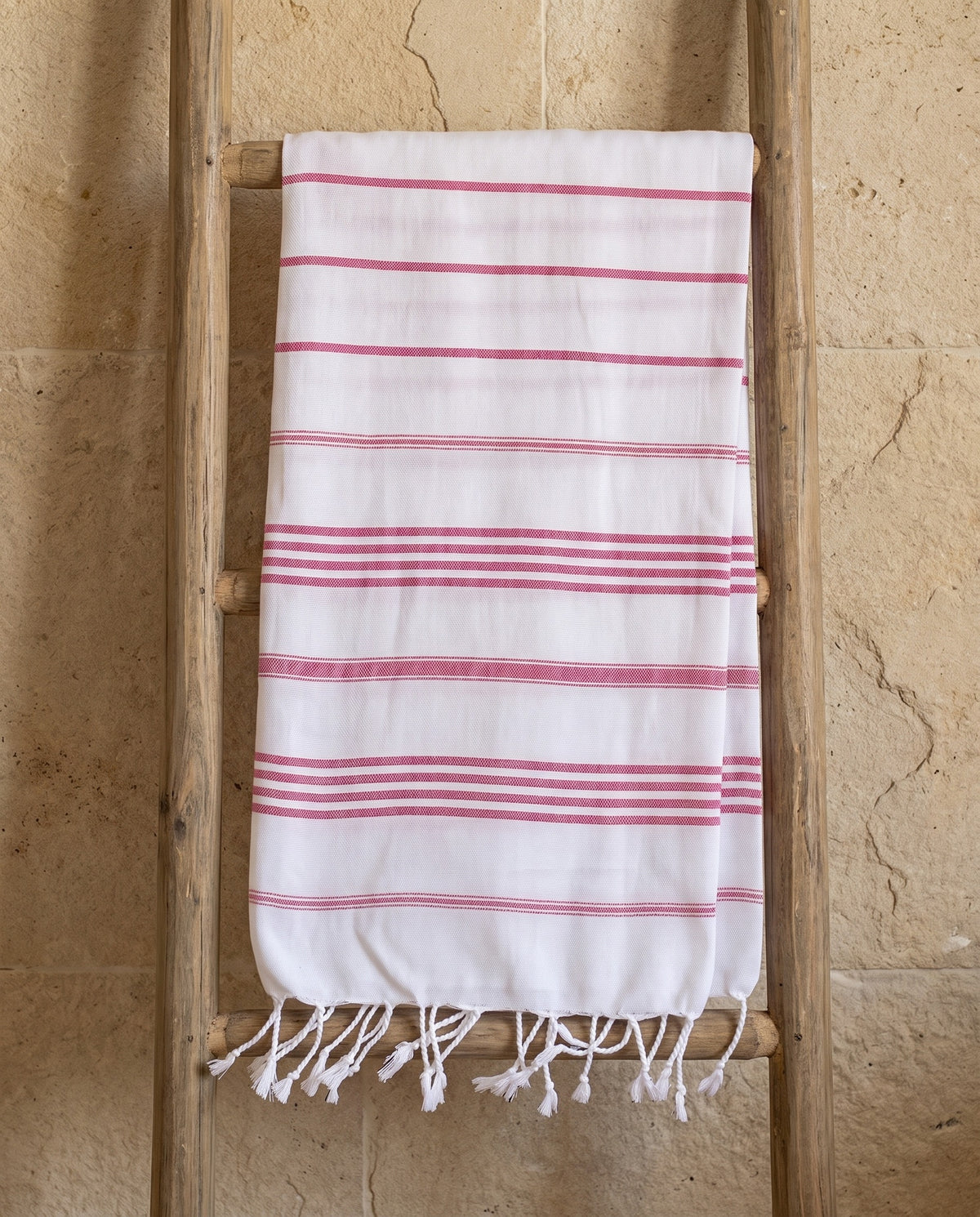 kleine hamamdoek Leyla white fuchsia - sfeer